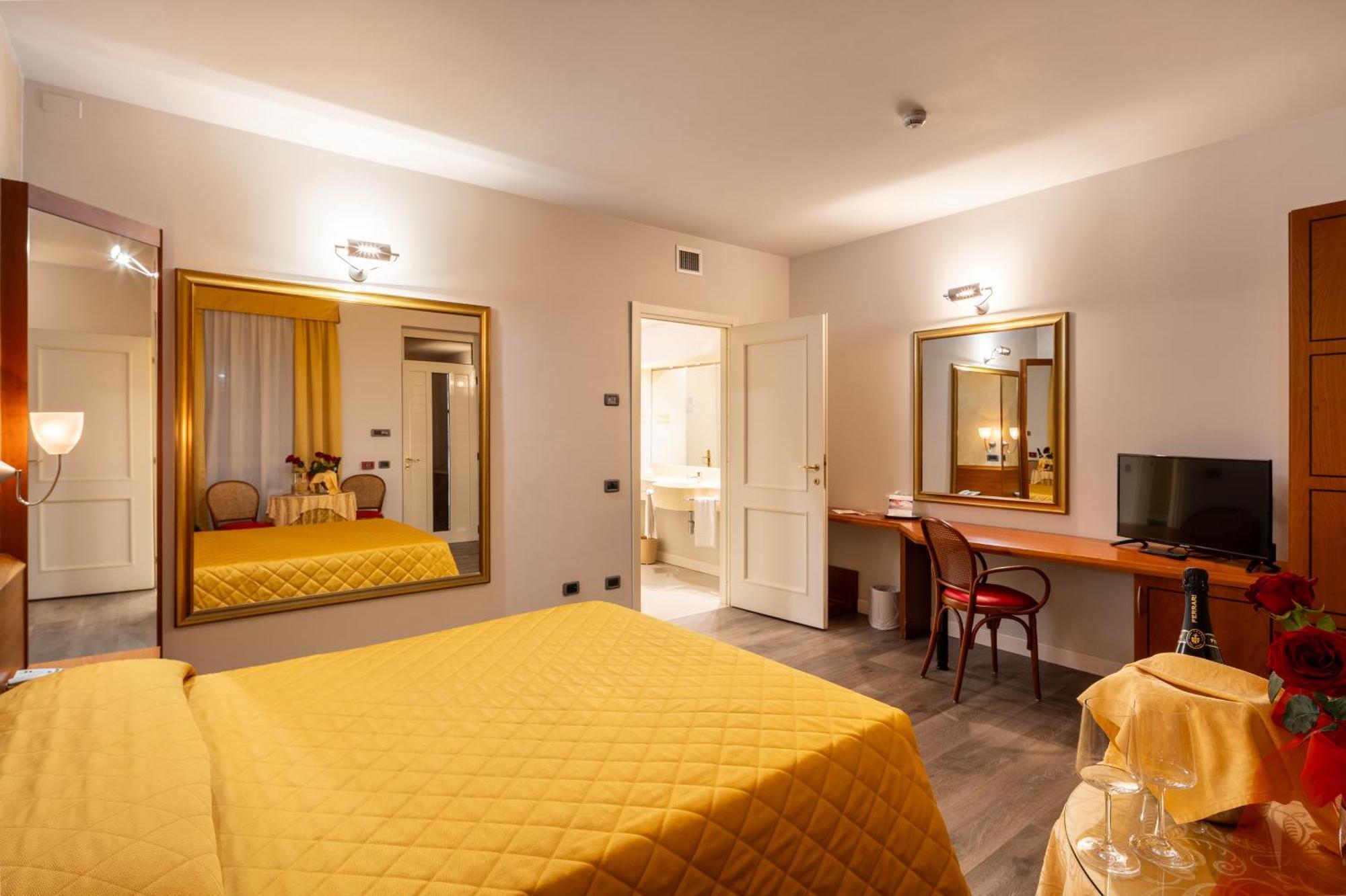 Sporting Motel 4*